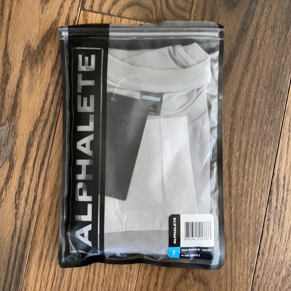 Sleeveless tee